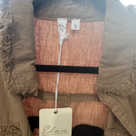 Brand New with tags Elan Shirt/Top - Picture 2 of 3